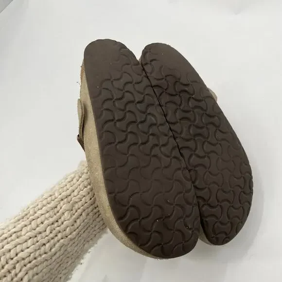 Birkenstock Boston Soft Footbed Clogs in taupe suede - Picture 6 of 8